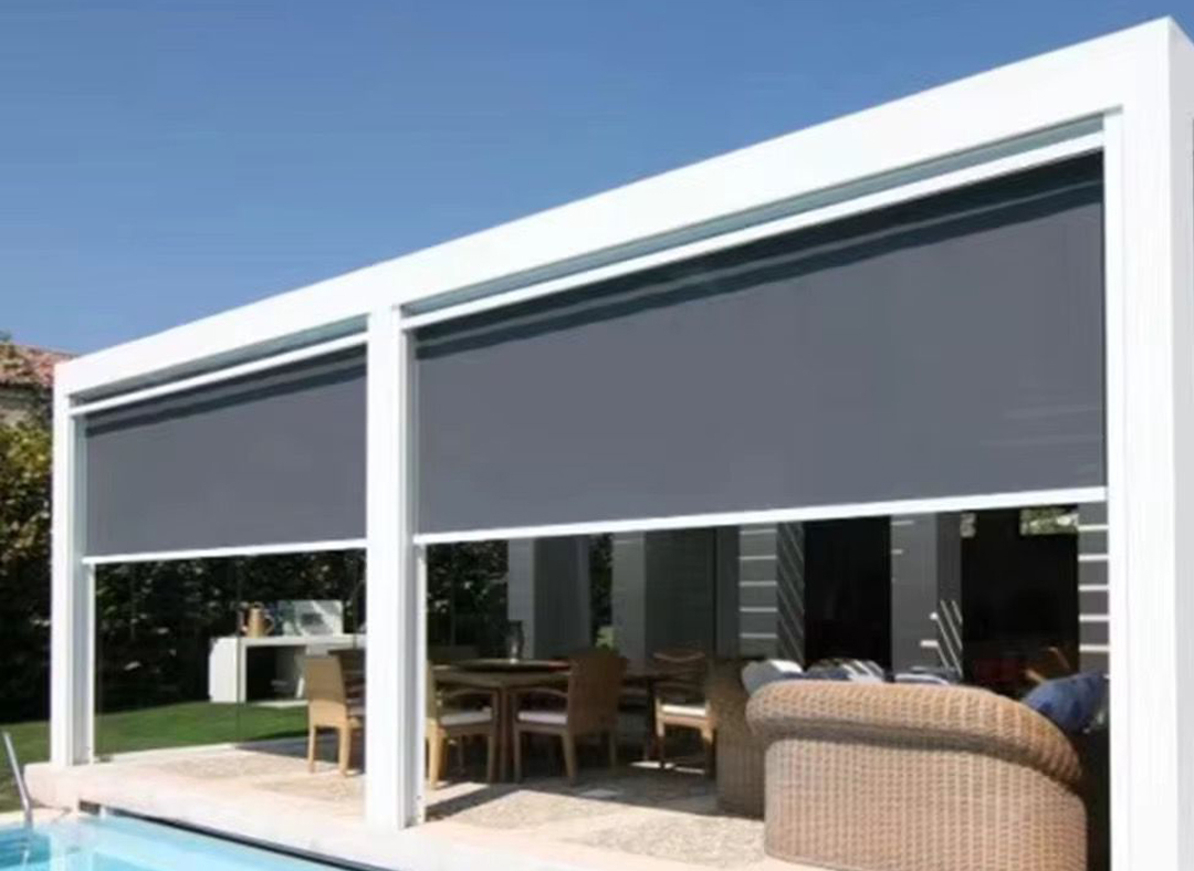 Outdoor-Blinds-in-Dubai,-UAE